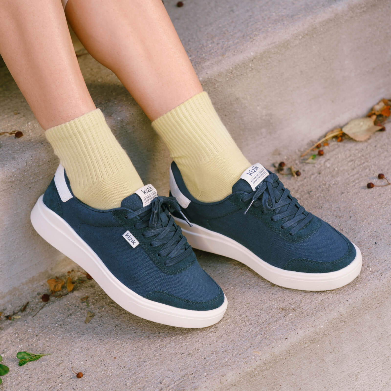 Women's Prague 2 - Reflecting Pond