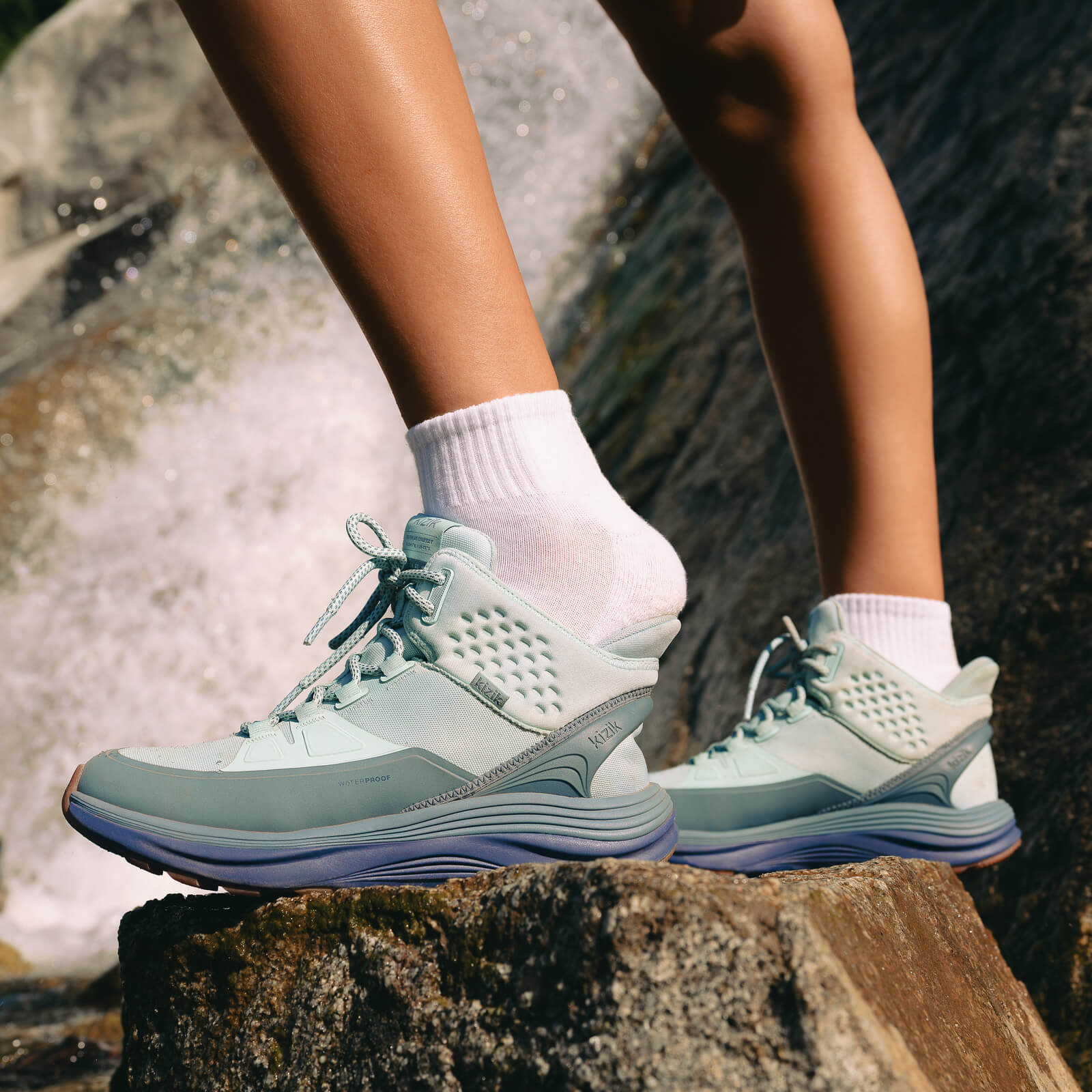 Women's London AT Mid Waterproof - Surf Spray/Naval Academy